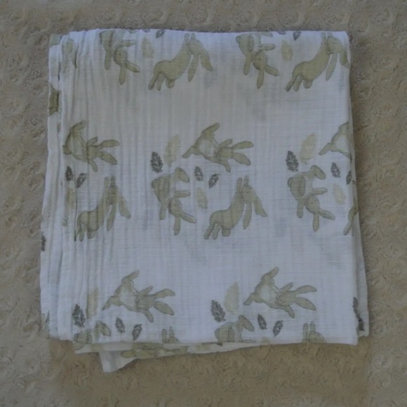 Patina Vie Baby Swaddle Blanket Bunny Rabbits White Gray Tan Leaves Muslin - Picture 1 of 7